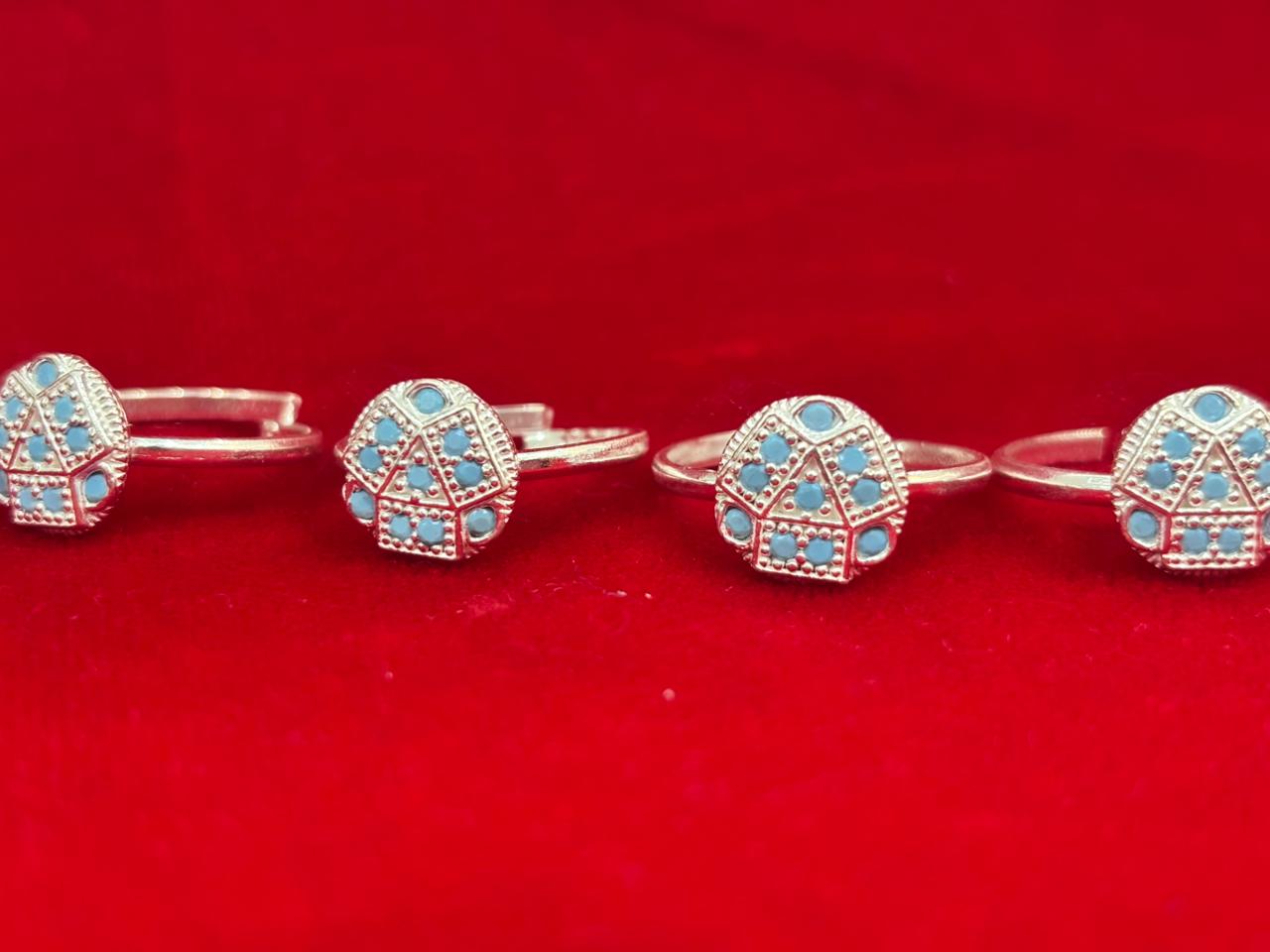 Real Silver Aqua blue stones oval Bichiya/ Toe rings (set of 4 pieces)