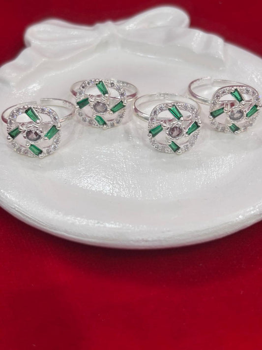 Real Silver Green stones Square Bichiya/ Toe rings (set of 4 pieces)